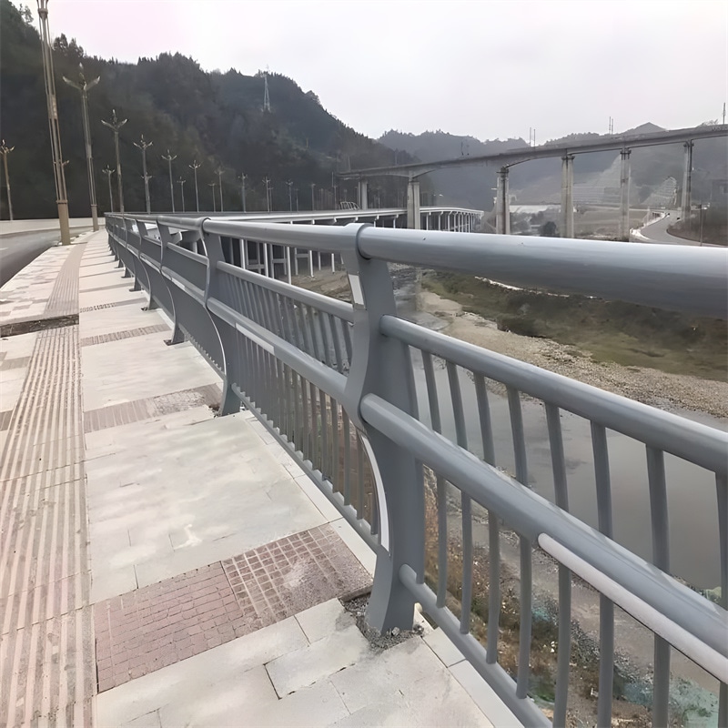 人行道栏杆需求增长乏力